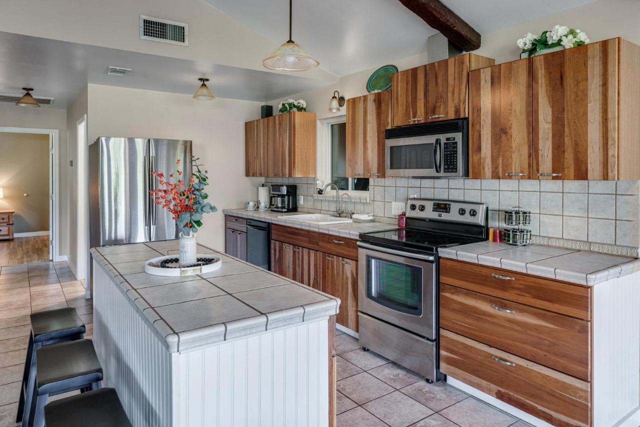 Bogi Villa Canyon Lake Exterior photo